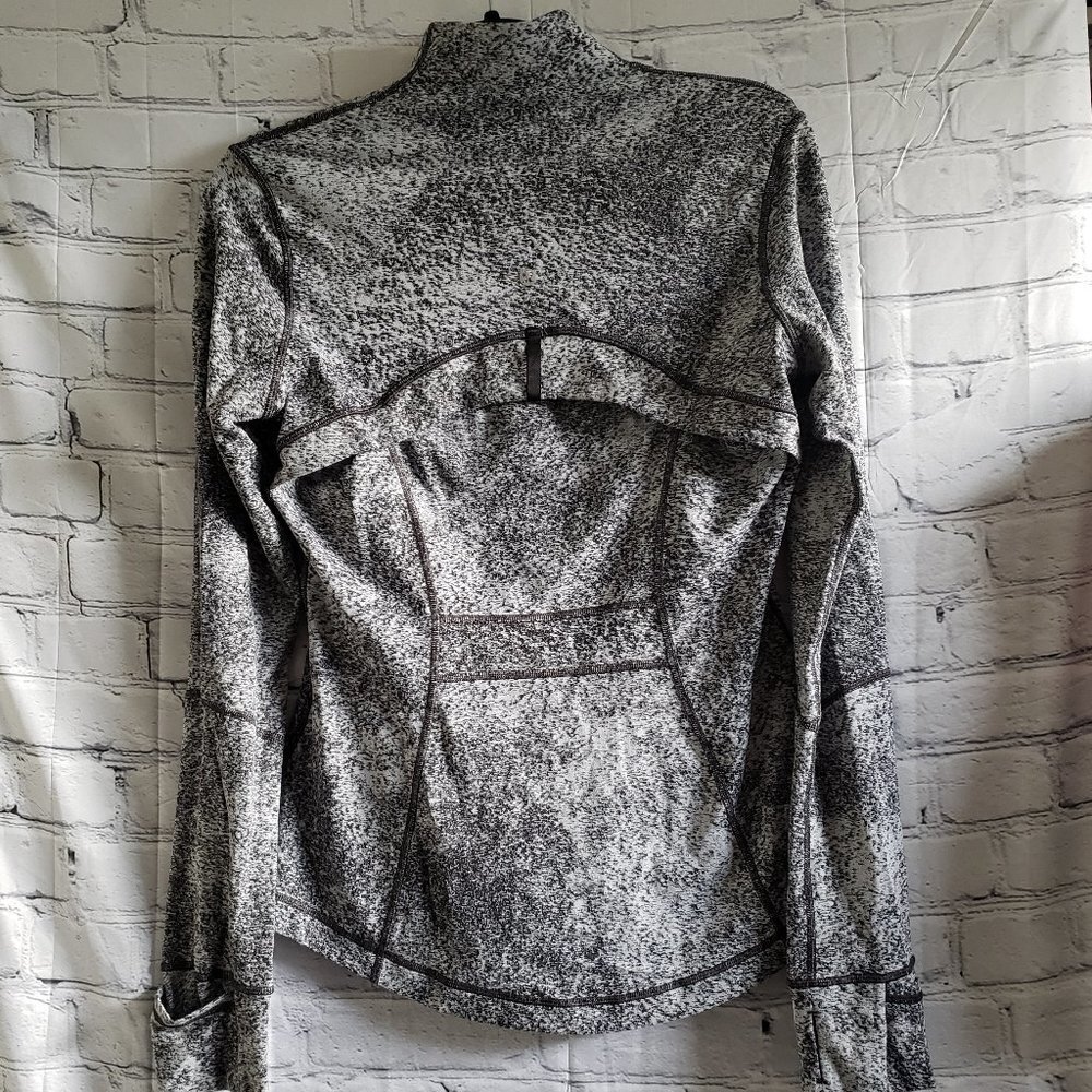 Lululemon Define Jacket - Picture 10 of 13